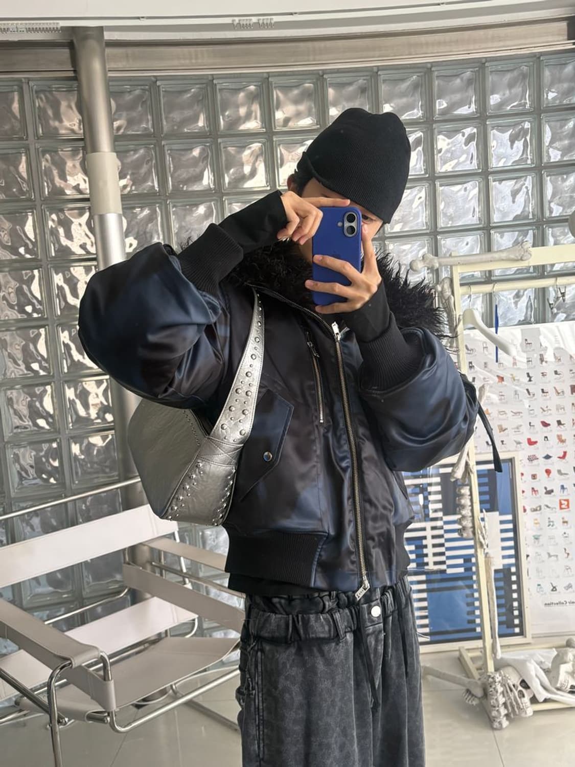 OVER STUD LEATHER SHOULDER BAG 상품이미지4