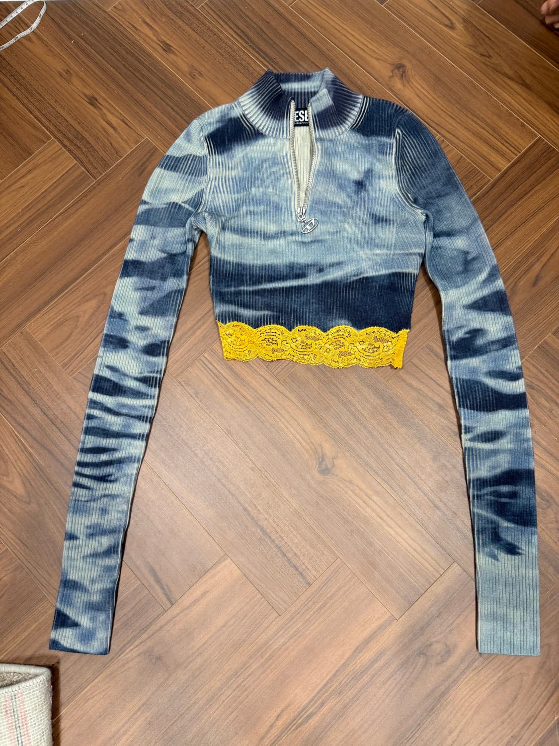 디젤 크롭티 상품이미지1