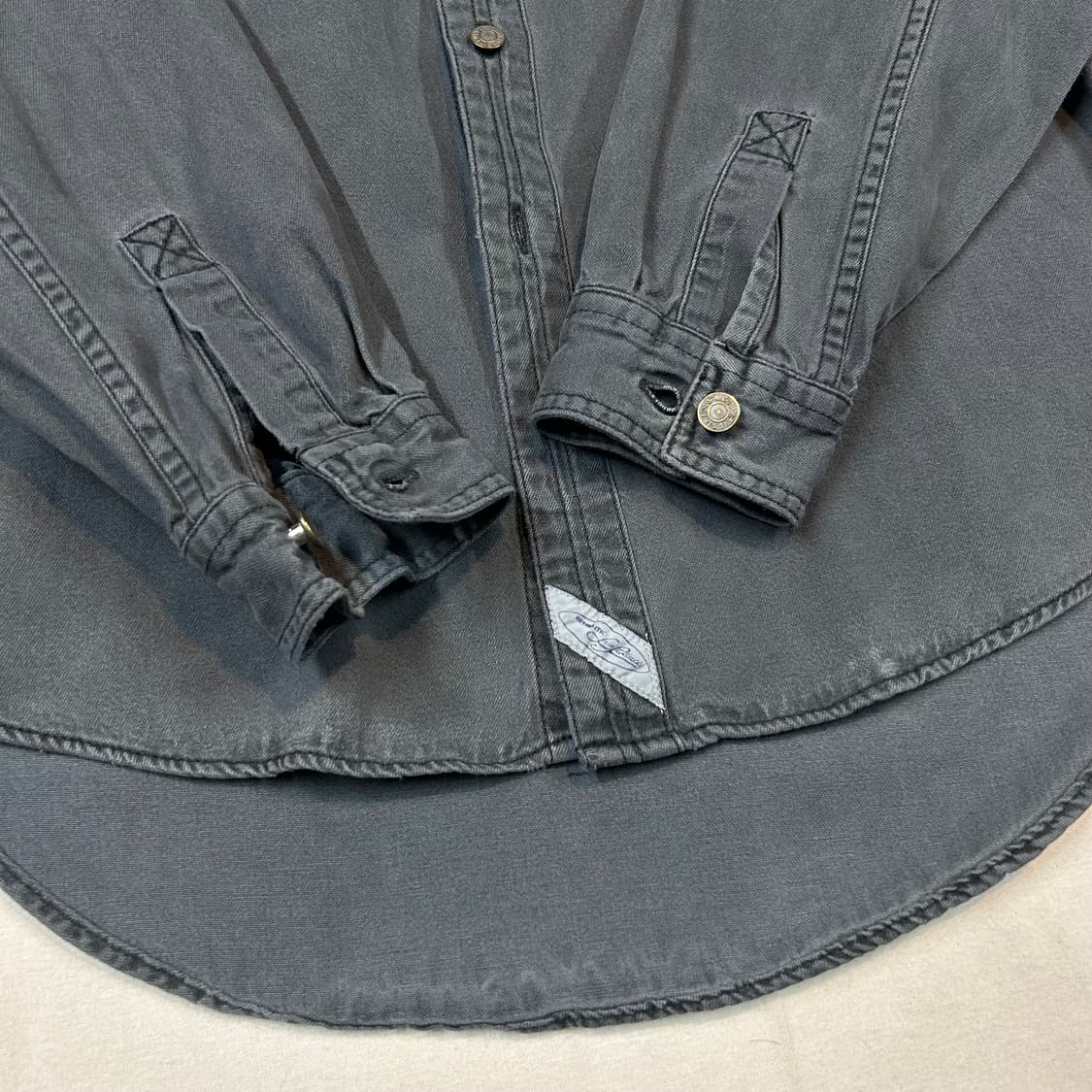 L) 리바이스 흑청 투포켓 워크 데님 셔츠 자켓 T버튼 타입 상품이미지4