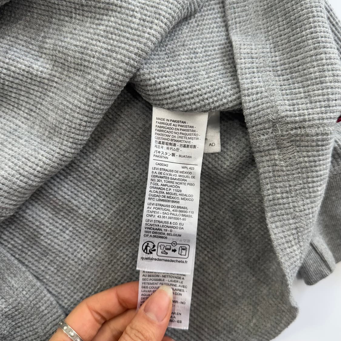 Levi’s 리바이스 헨리넥 그레이 니트 롱슬리브 상품이미지6