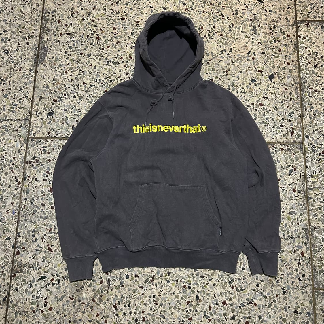 디스이즈네버뎃(Thisisneverthat) 로고 워싱 후드티 상품이미지1