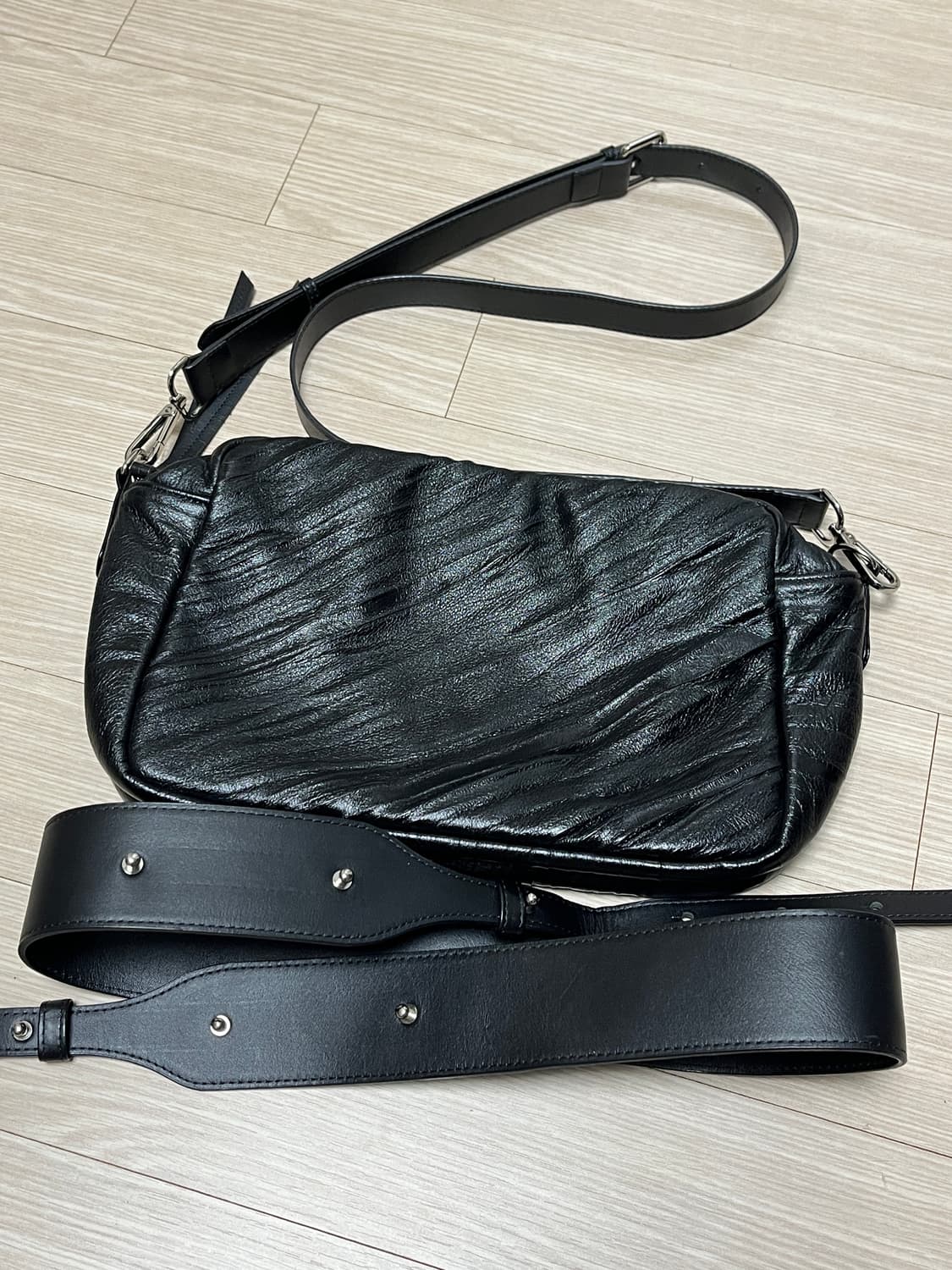 유스 크리즈 레더백 상품이미지1