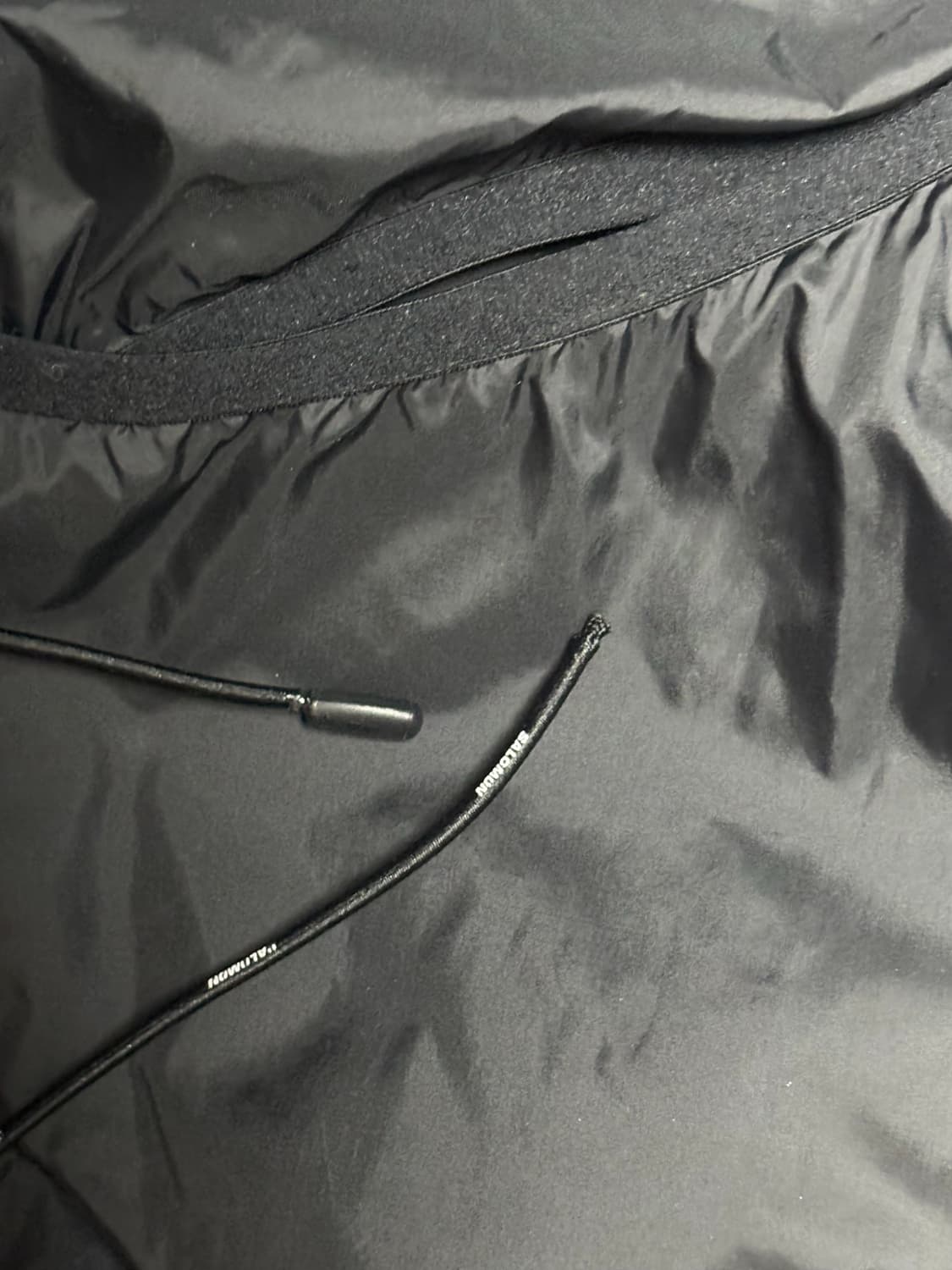 살로몬 패딩 상품이미지3