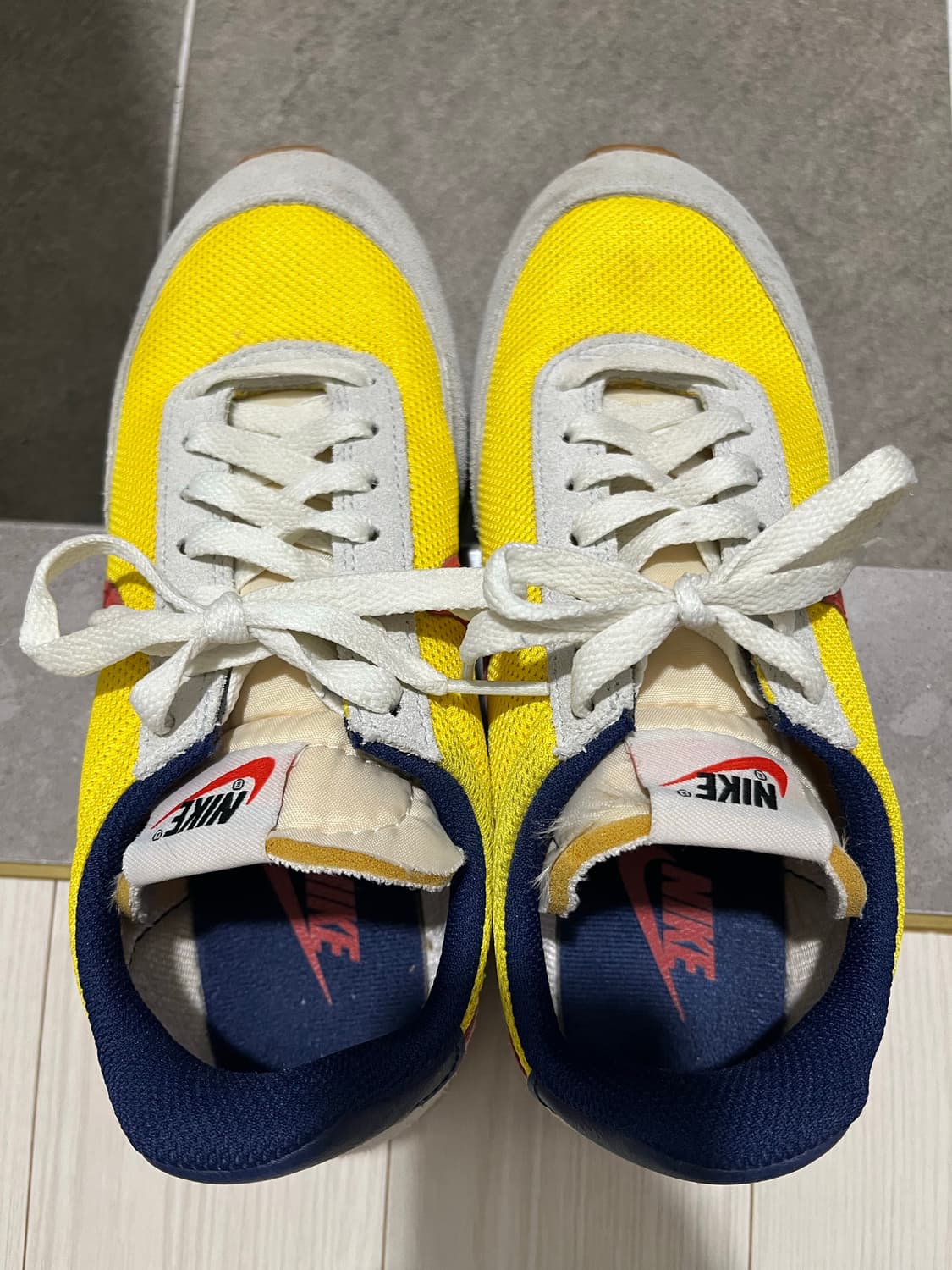 나이키 테일윈드 240 상품이미지1