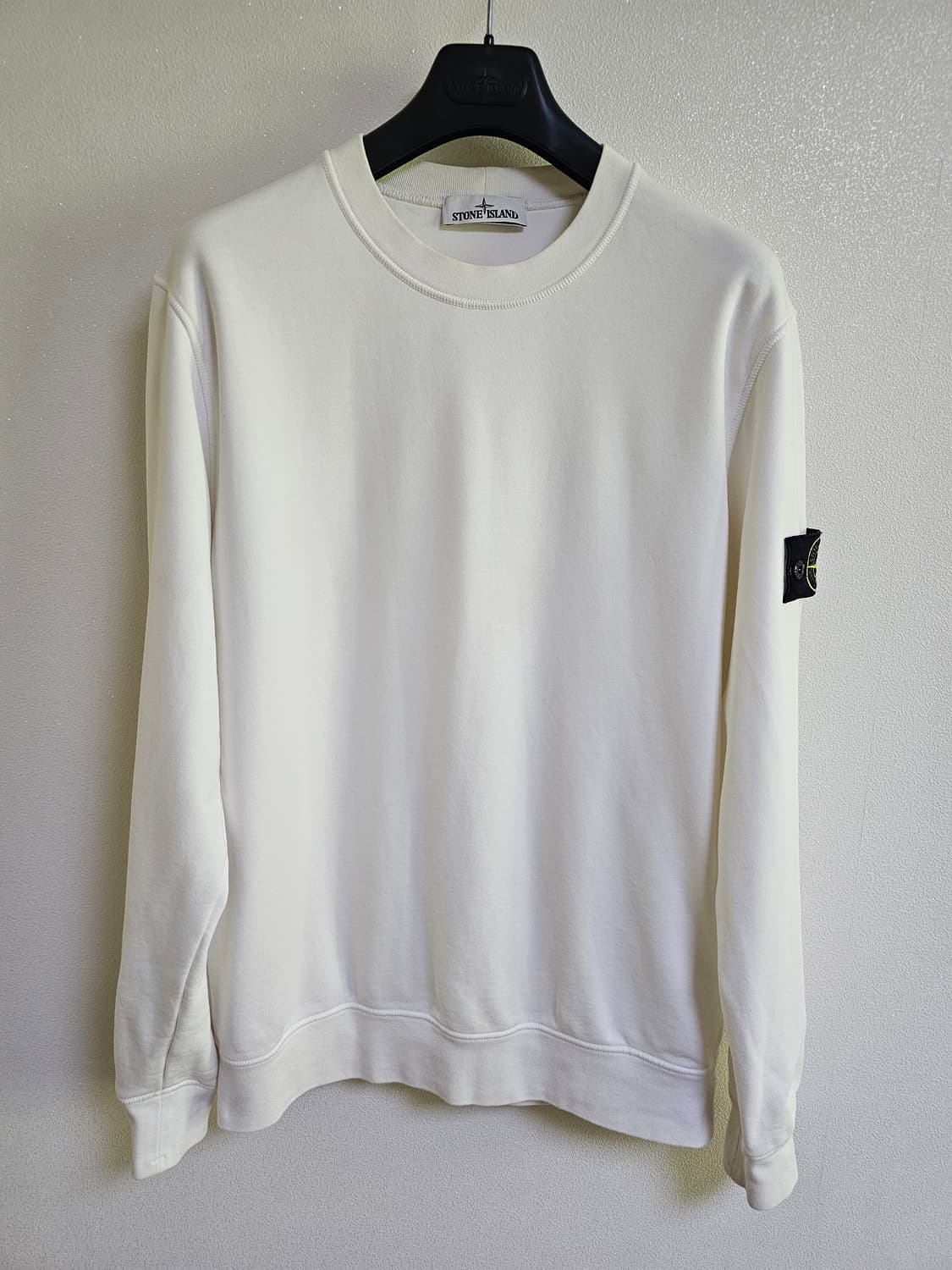 스톤아일랜드 화이트 맨투맨 티셔츠 상품이미지1