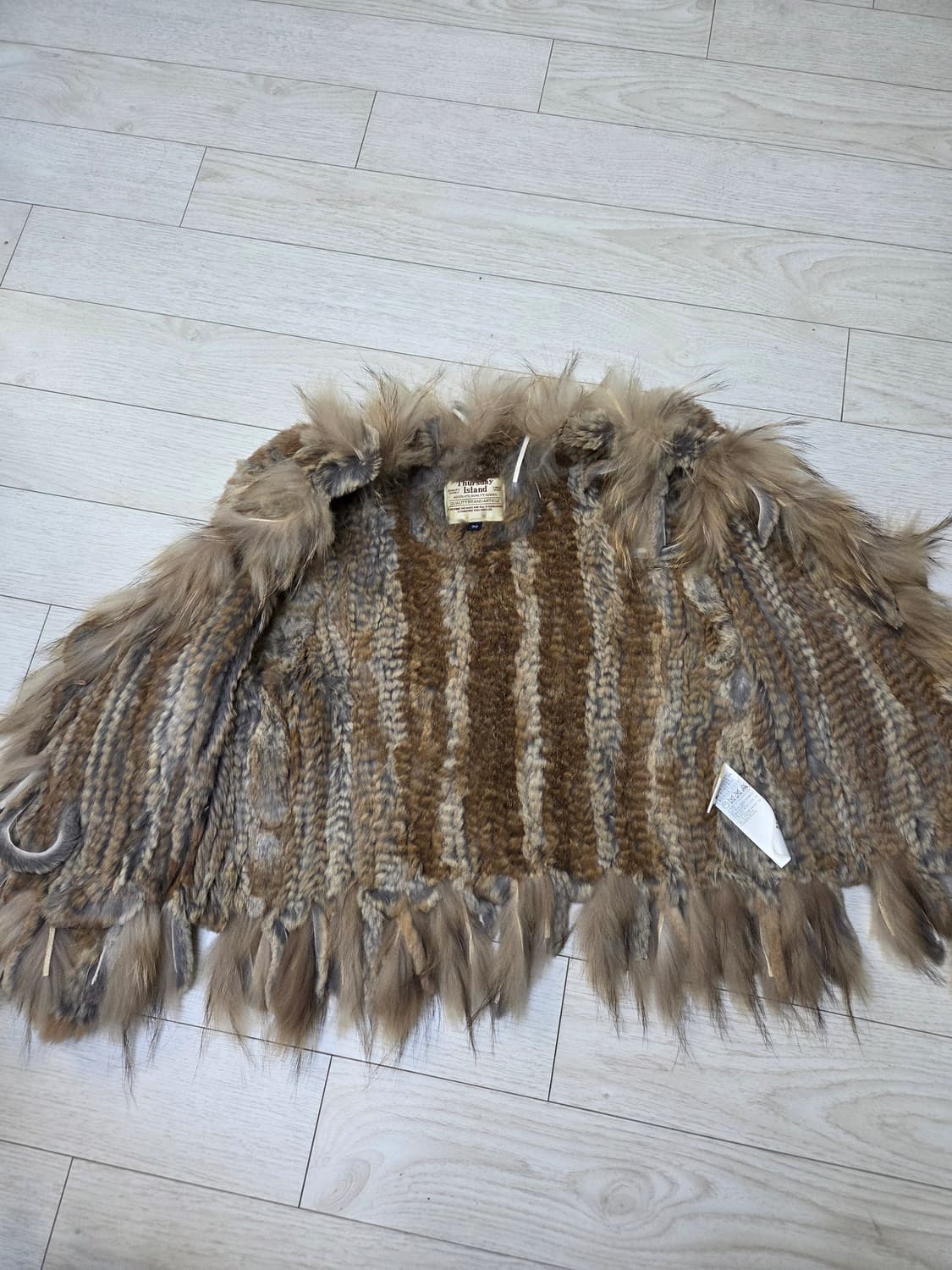 써스데이아일랜드  토끼털 너구리털 자켓 90 상품이미지3