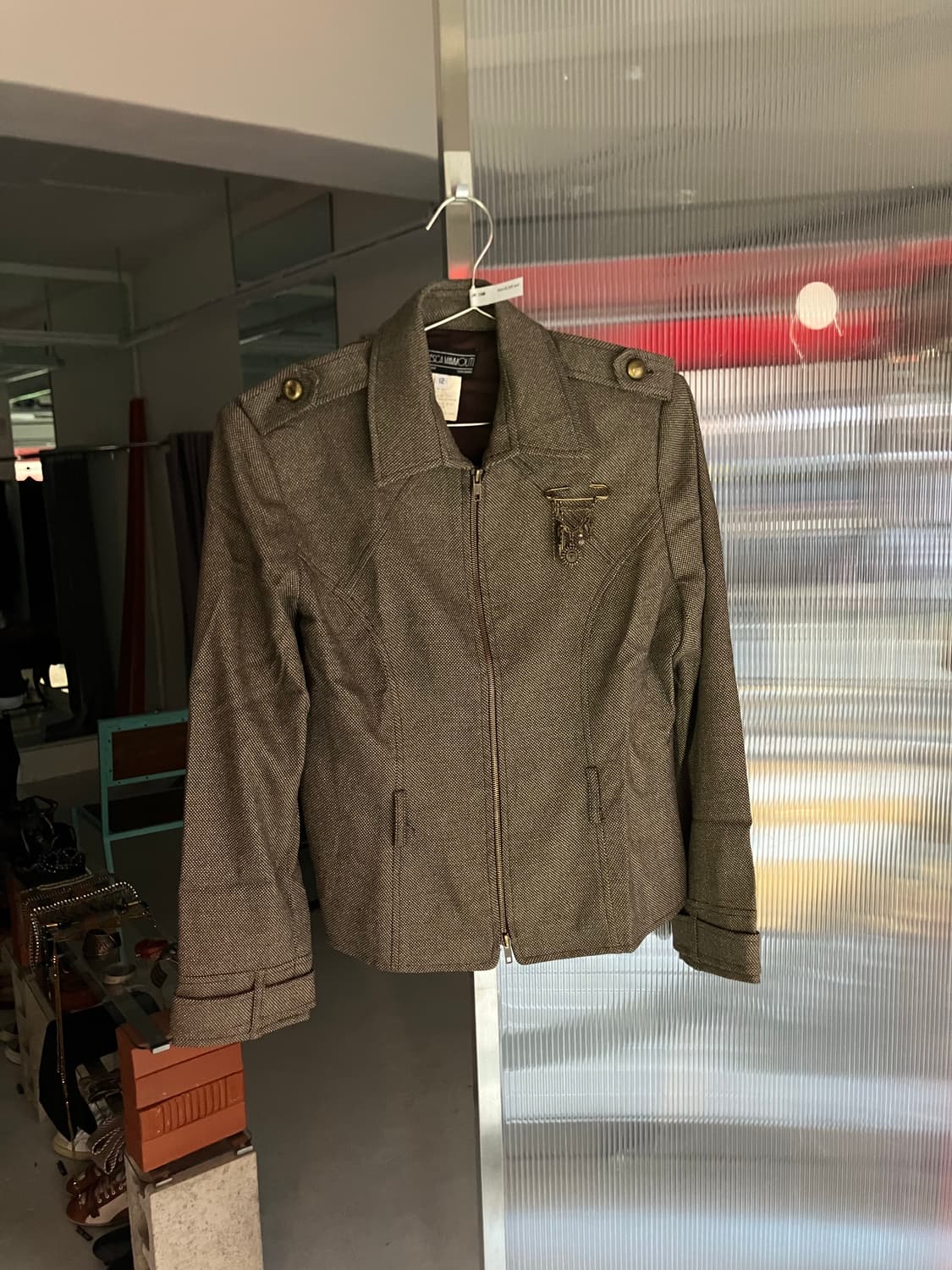 브로치 집업 블레이져 상품이미지1