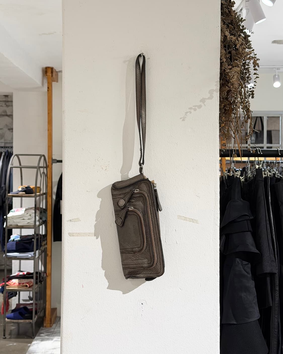 지방시 메탈릭 투 포켓 클러치 상품이미지2