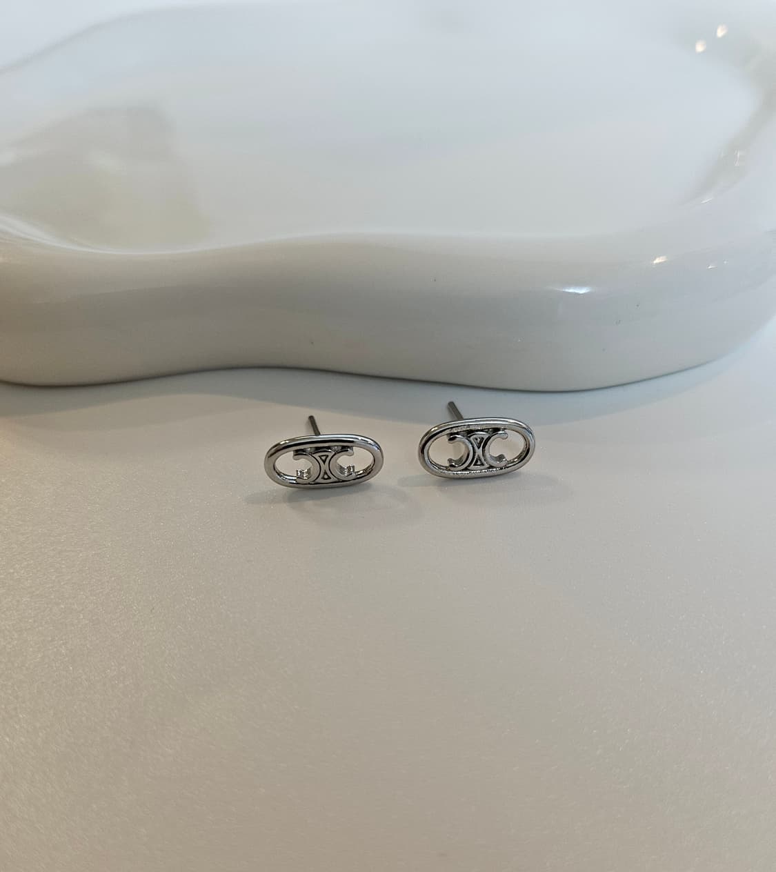 셀린느 미니 트리옹프 스터드 귀걸이 은장 상품이미지5