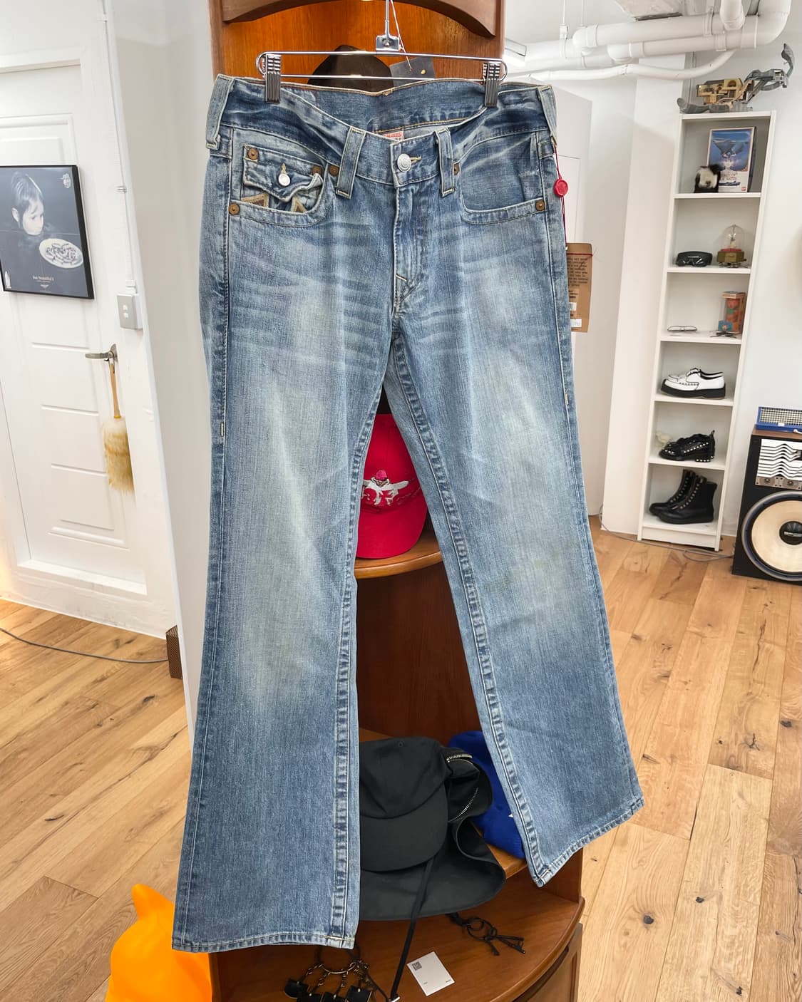 [34] 트루릴리전 부츠컷 데님 팬츠 상품이미지4