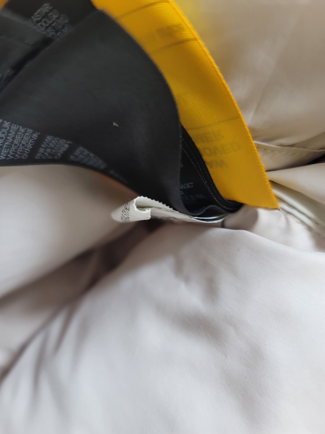 노스페이스 600 눕시 화이트 해외s 95사이즈 상태굿

 상품이미지8