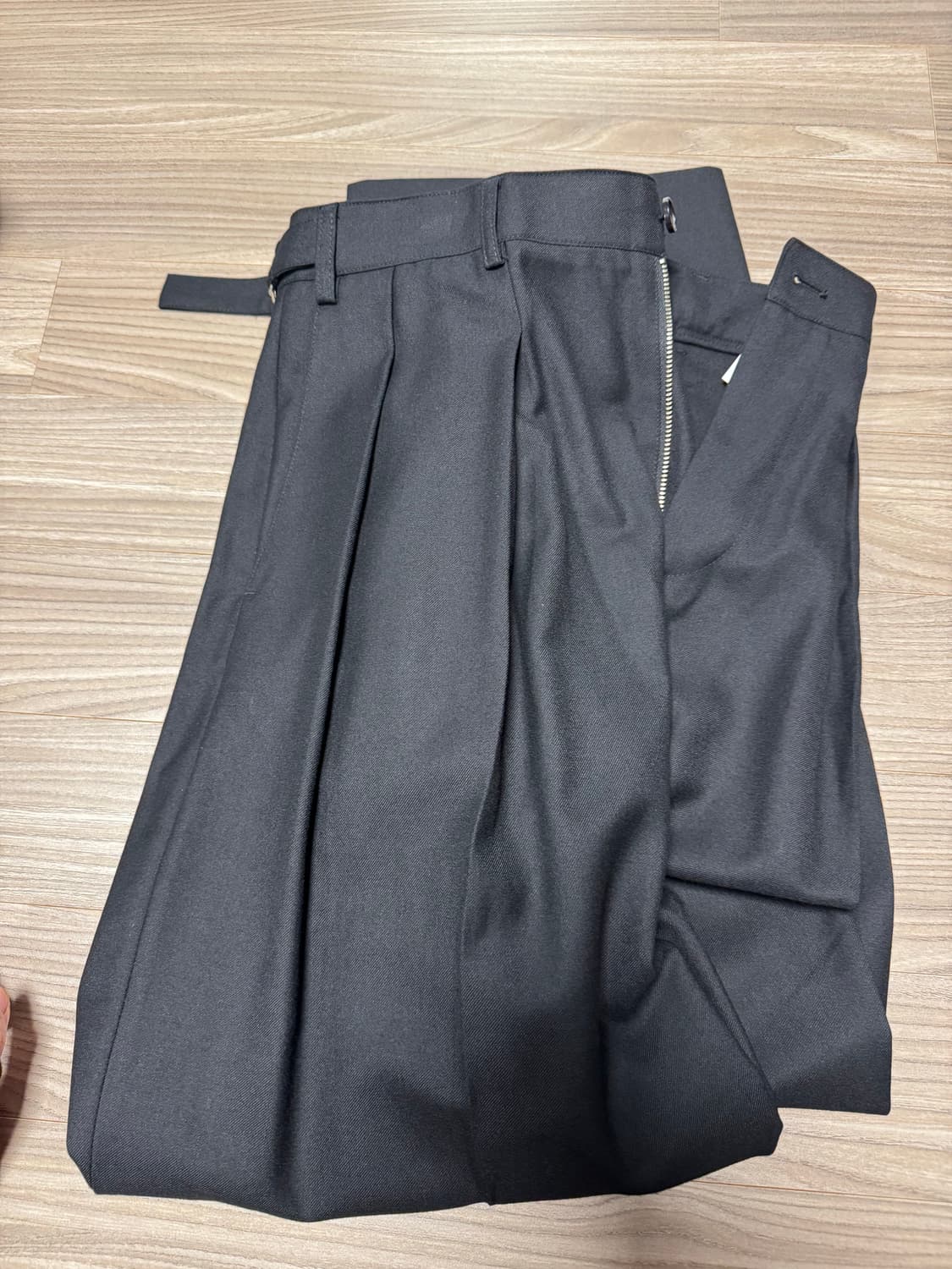 아트이프액츠 리버스 울 투턱 팬츠 블랙 S 상품이미지4