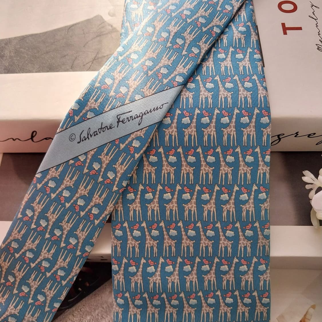 페라가모 실크 하늘색 애니멀 모티프 넥타이 8cm A+등급 K1569
 상품이미지4