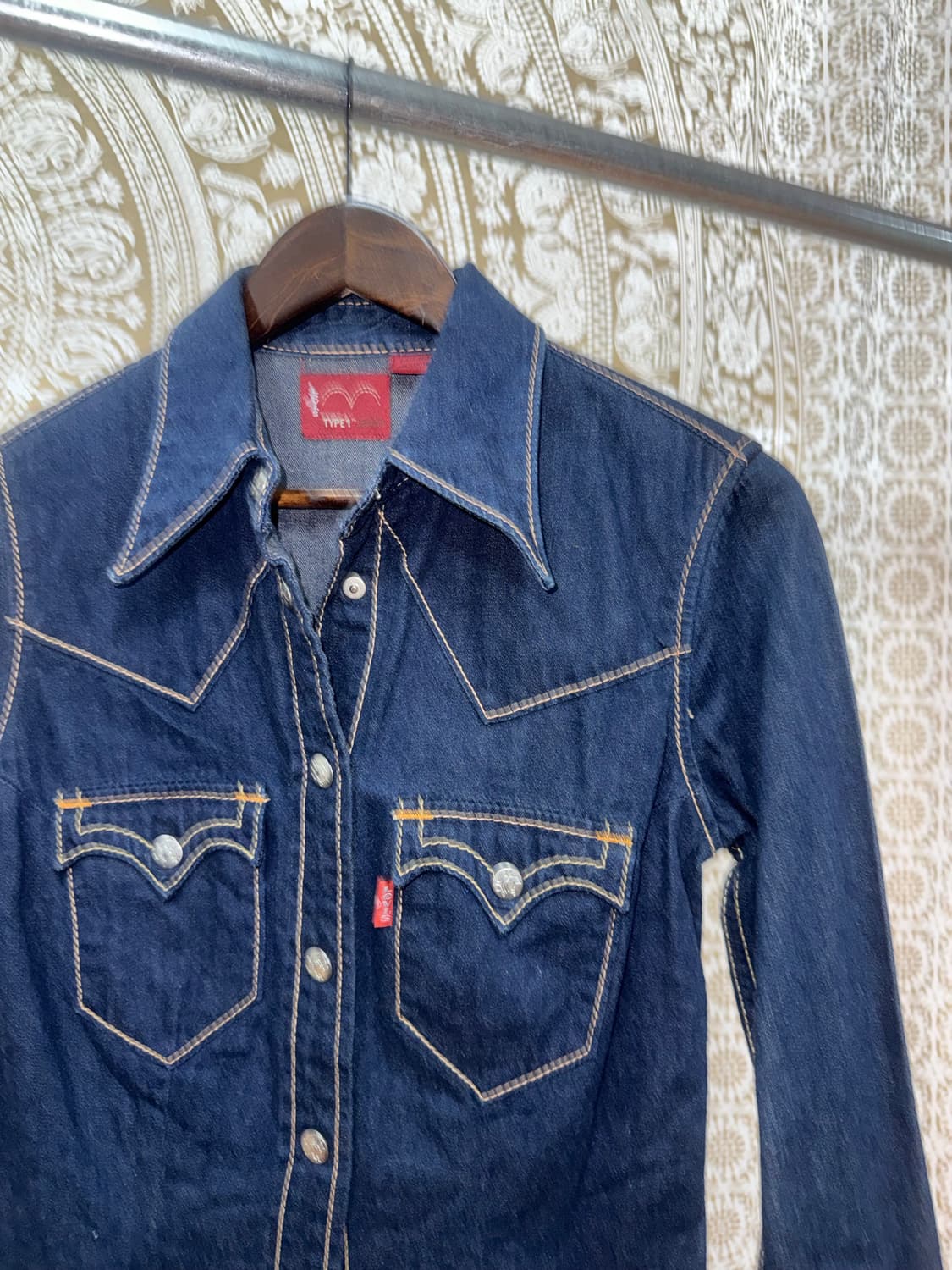 리바이스 여성 진청 투포켓 웨스턴 데님셔츠 상품이미지3