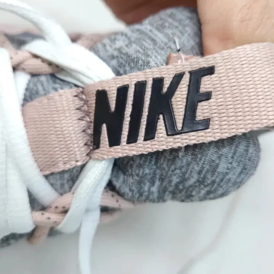 나이키 운동화 회색/분홍 240mm 상품이미지3