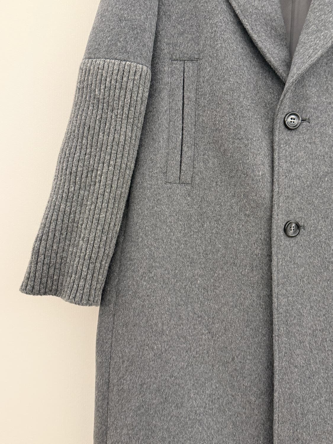 솔티페블 니트 콤비 소매 롱 코트그레이 상품이미지7