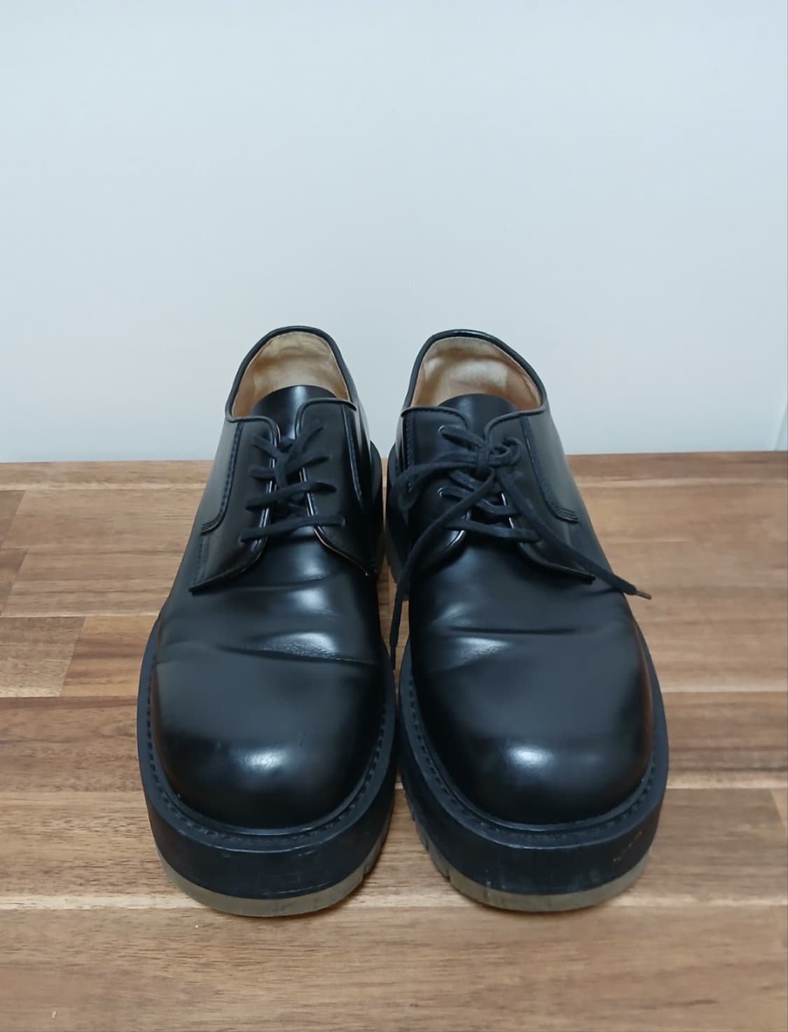 보테가 베네타 아이스솔 더비 42 상품이미지1