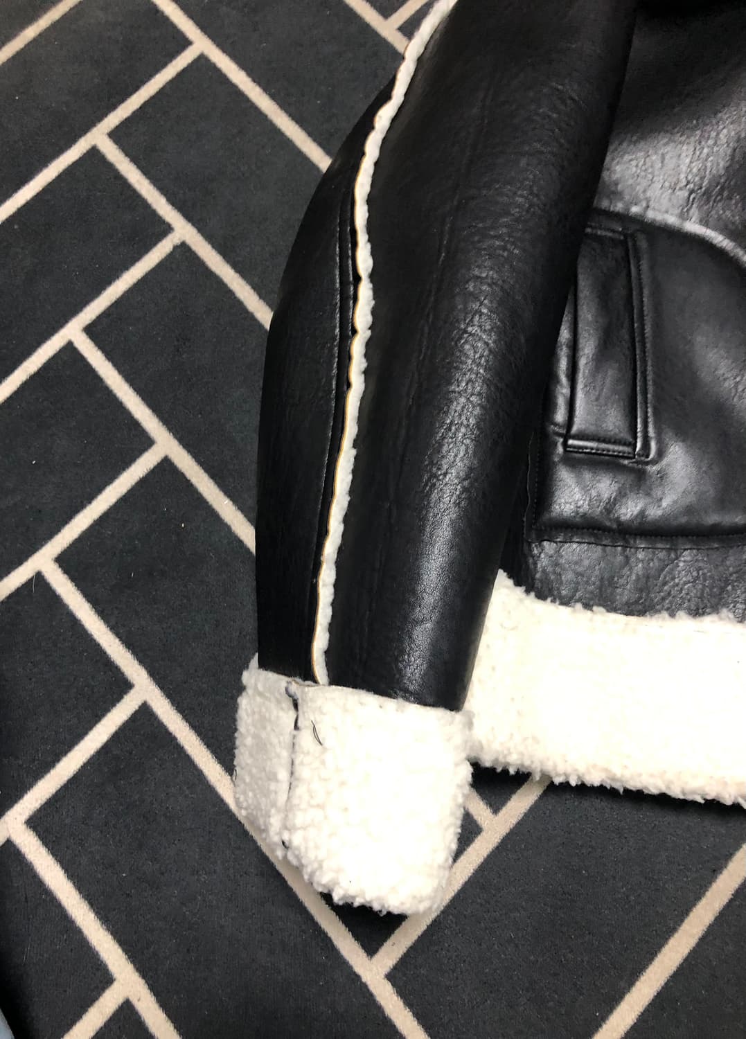 (횡재가)편집샵 리버시블 양면 무스탕/몽클레어 타임 솔리드 시스템 톰포드 상품이미지5