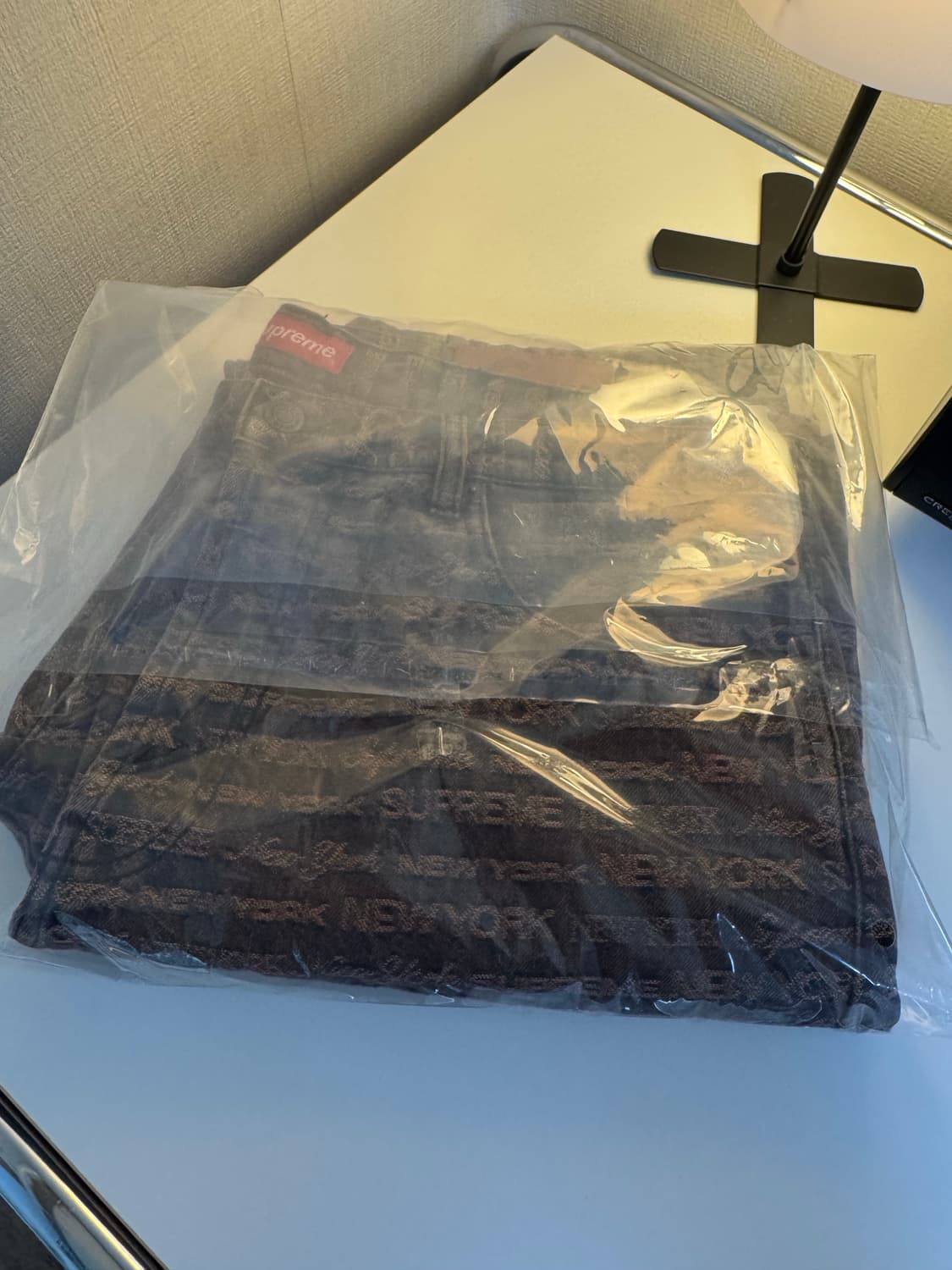 [36]슈프림 멀티 타입 자카드 레귤러 진 브라운 - 22FW 상품이미지2