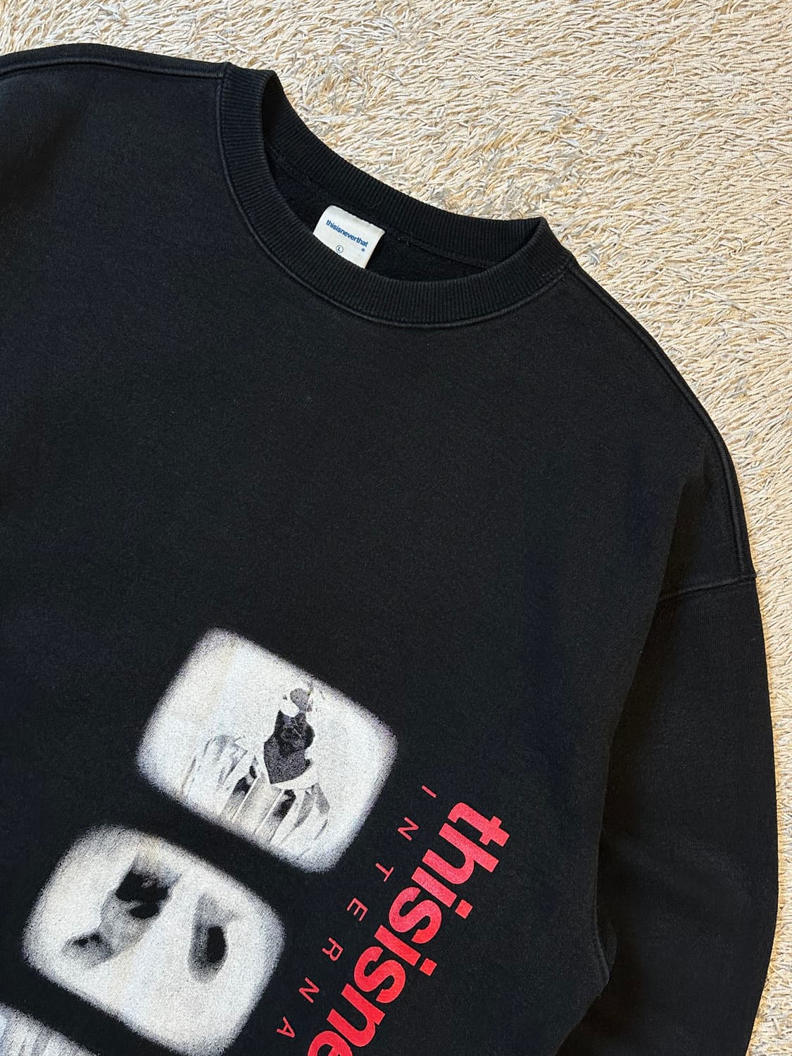 디스이즈네버댓 백로고 맨투맨 블랙 상품이미지2