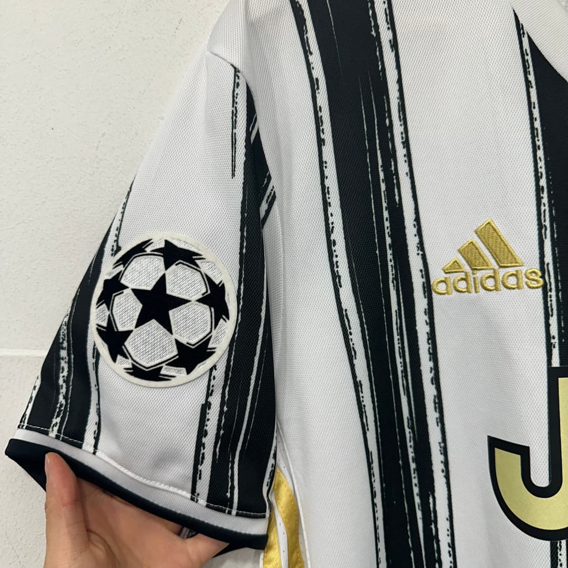 20-21 유벤투스 홈 디발라 유니폼 상품이미지3