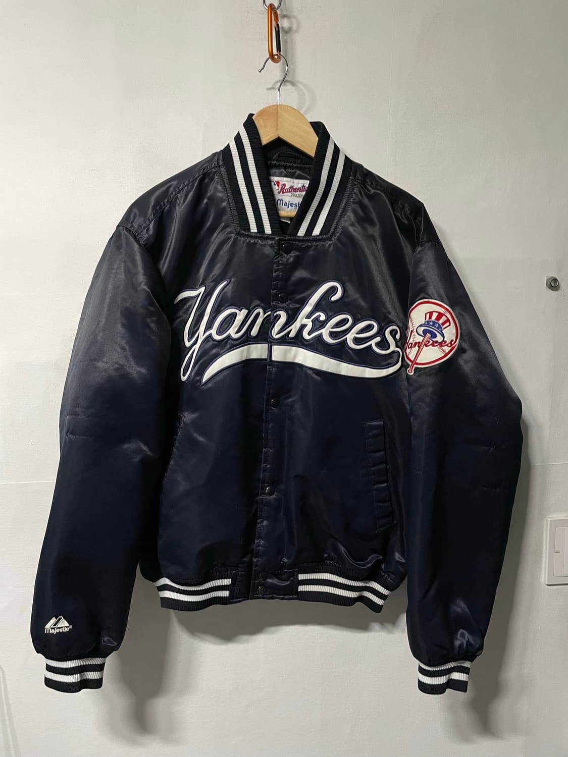마제스틱 MLB 뉴욕양키즈 새틴자켓 바시티 야구점퍼 상품이미지1