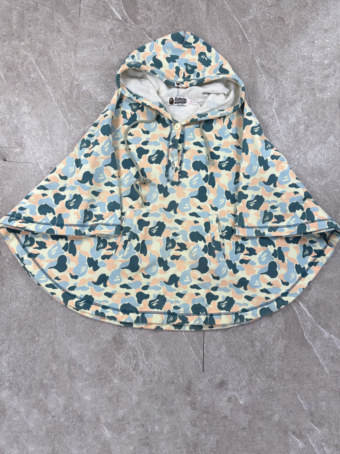 Bape Camo Hoodie Cape    상품이미지1