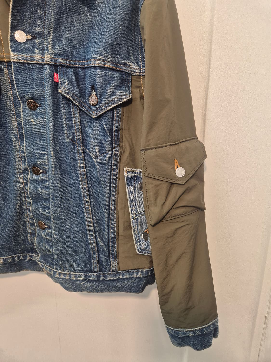 리바이스 정품 커스텀 데님 자켓
46  사이즈  상품이미지3