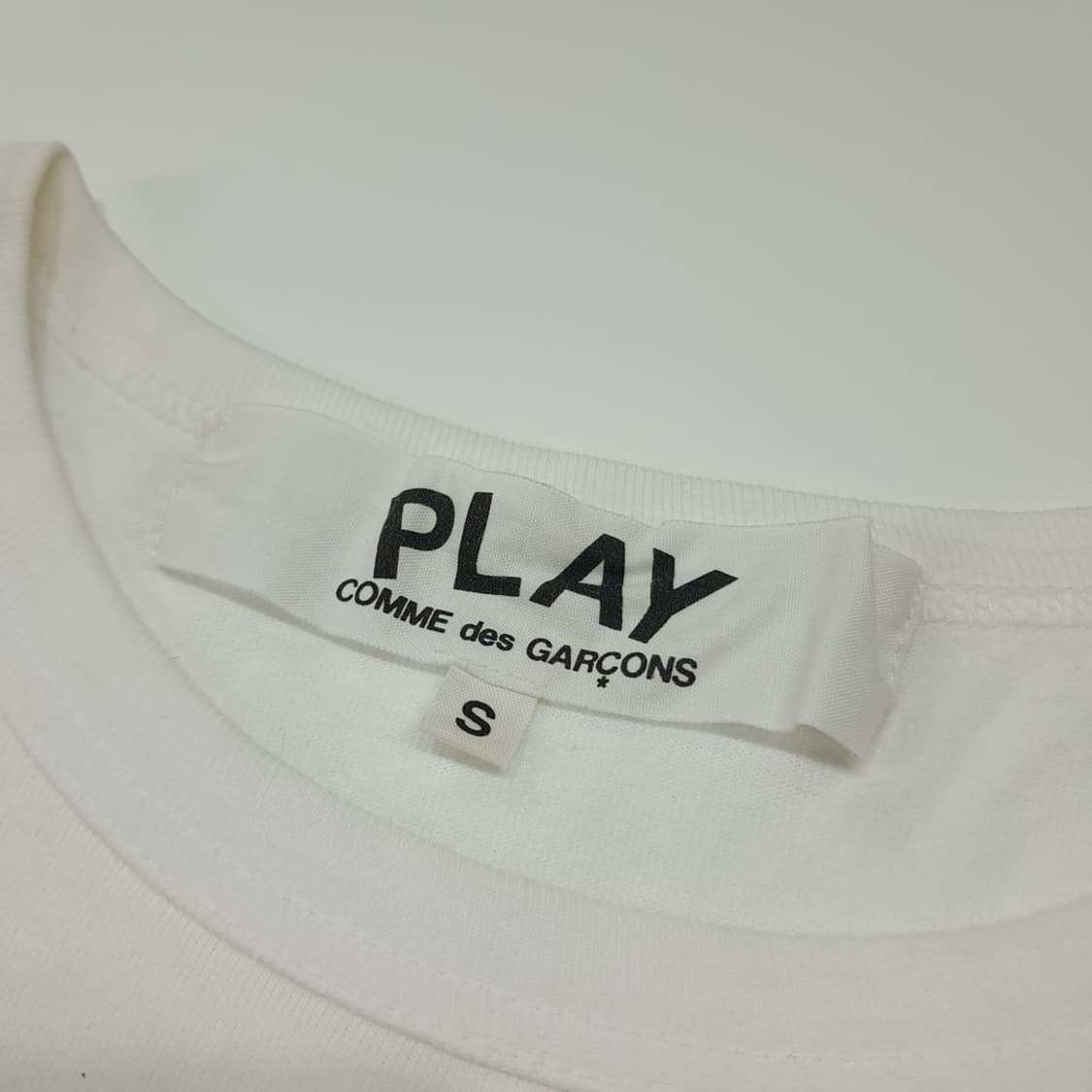 CL636 S 꼼데가르송 일본판 코튼 레드하트와펜 화이트 티셔츠 상품이미지3