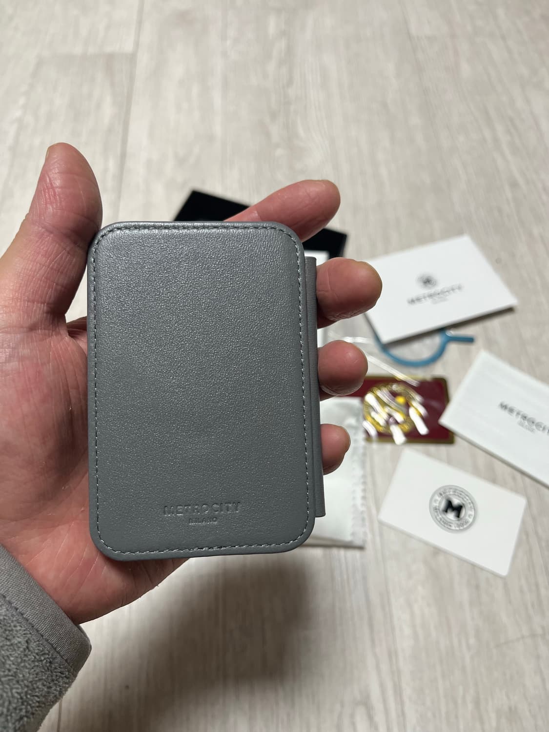새상품) 메트로시티 맥세이프 똑딱이지갑  상품이미지4