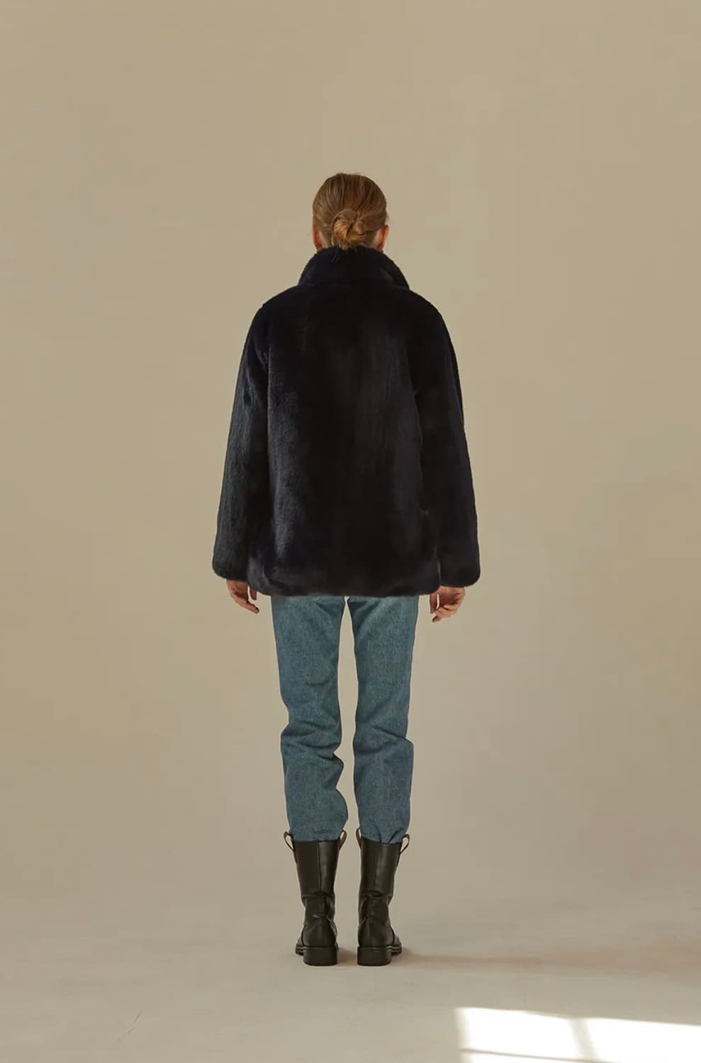 망고매니플리즈 mink fur half jacket navy 퍼자켓 상품이미지5