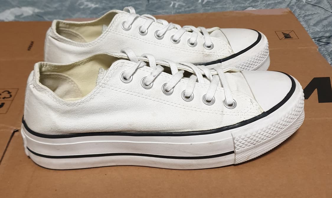 컨버스 척테일러 올스타 플랫폼 로우 스니커즈 (240) 상품이미지2