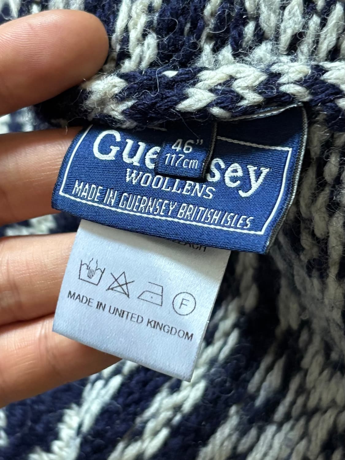 Guernsey Woollens 건지 울른스 피셔맨 노르딕 스웨터 상품이미지5