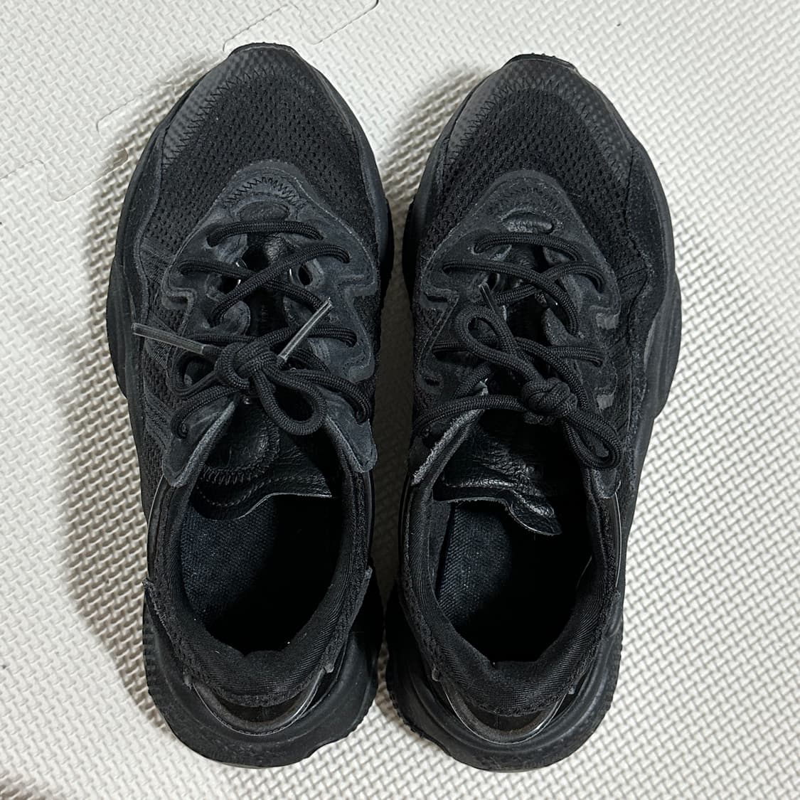 아디다스 오즈위고 트리플블랙 230 상품이미지3