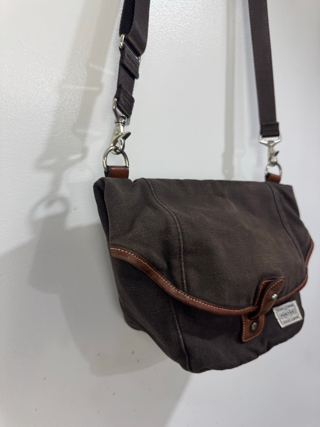 요시다포터 x 메디콤토이 콜라보 크로스백  상품이미지3