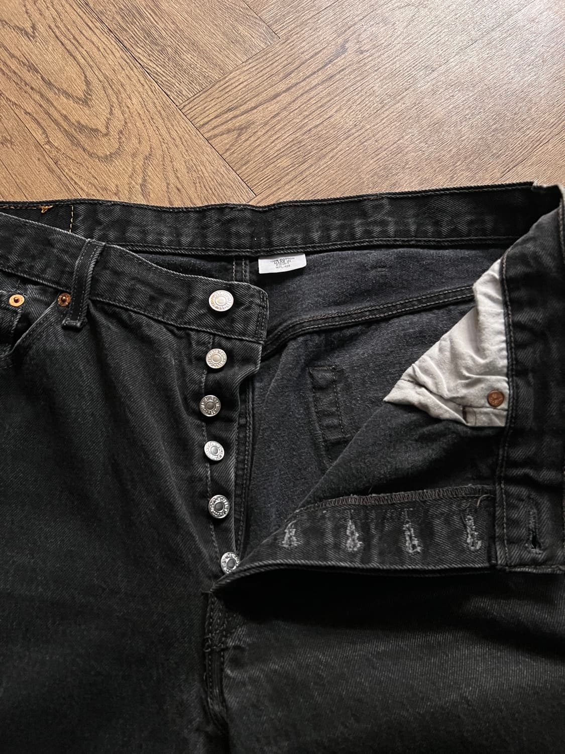 [38]00's 리바이스 501 빈티지 워싱 흑청 데님 팬츠 상품이미지4