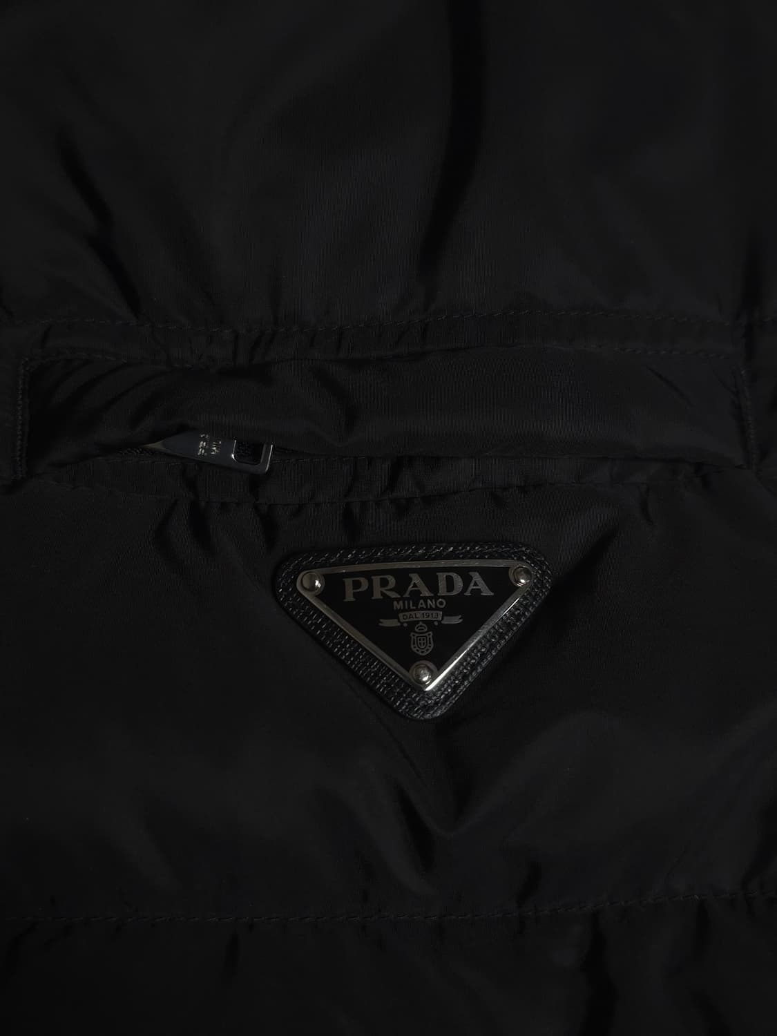 [48] 프라다 리나일론 패딩 블랙(SGB112) 상품이미지4