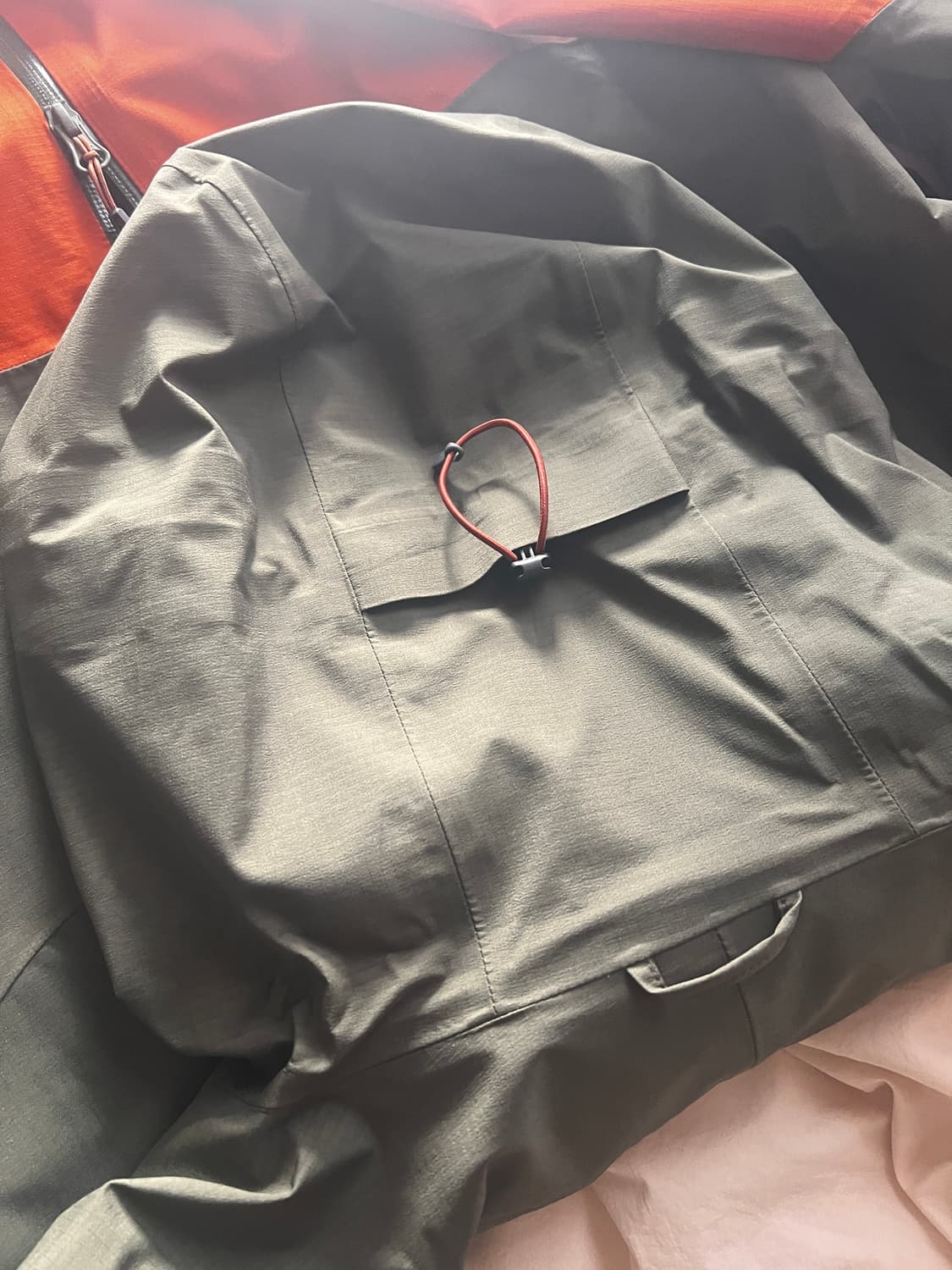 아웃도어리서치 바람막이  상품이미지7