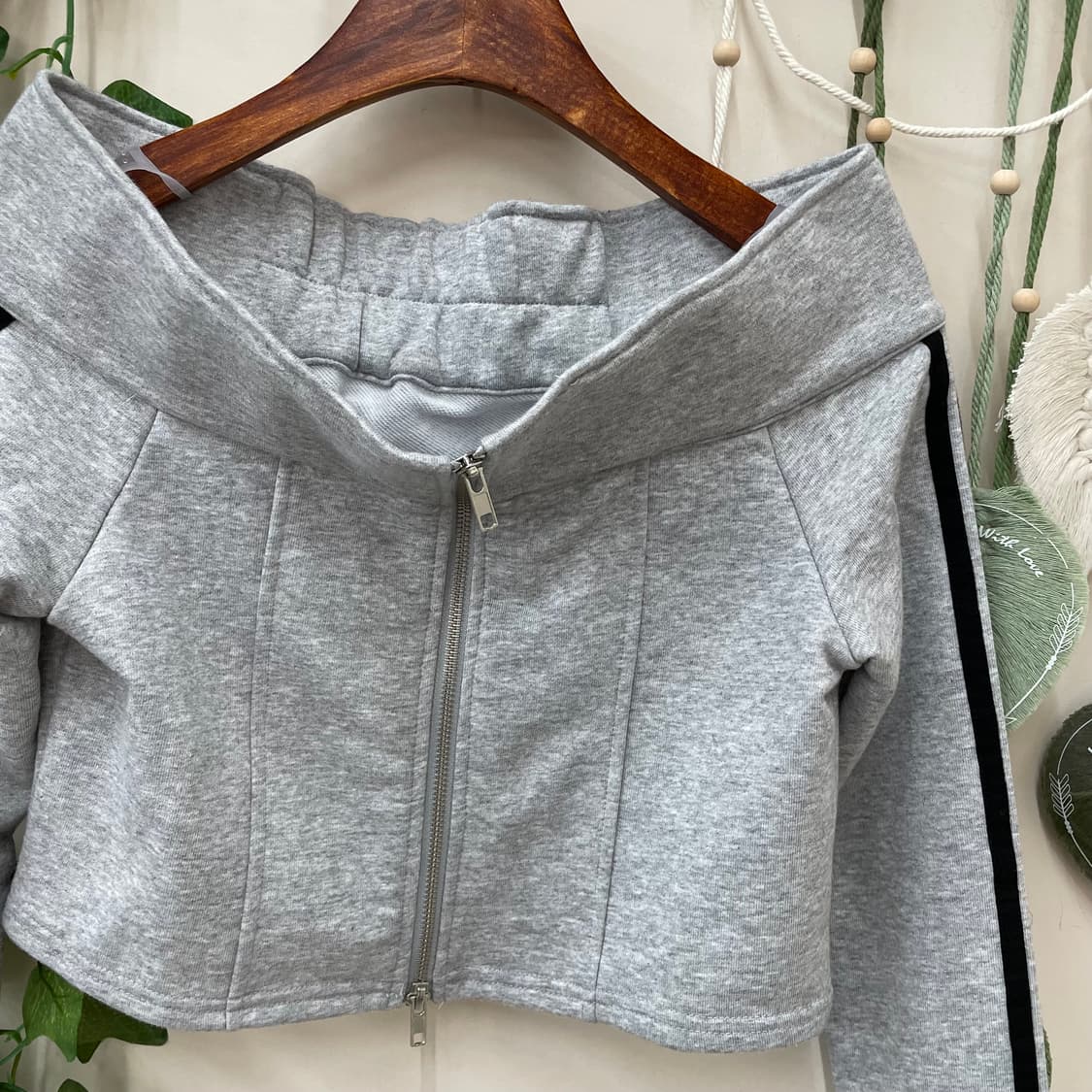 오픈 숄더 2way 지퍼 탑 상품이미지2