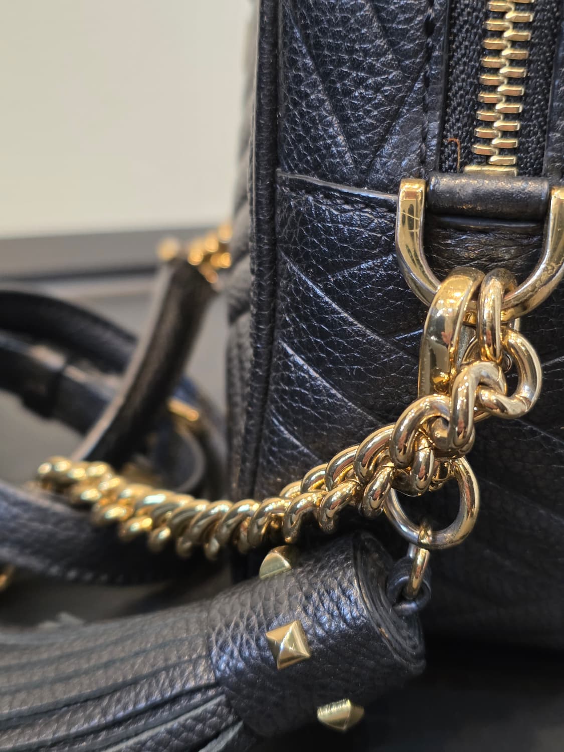 닥스 블랙 퀼팅 체인 크로스백 상품이미지6