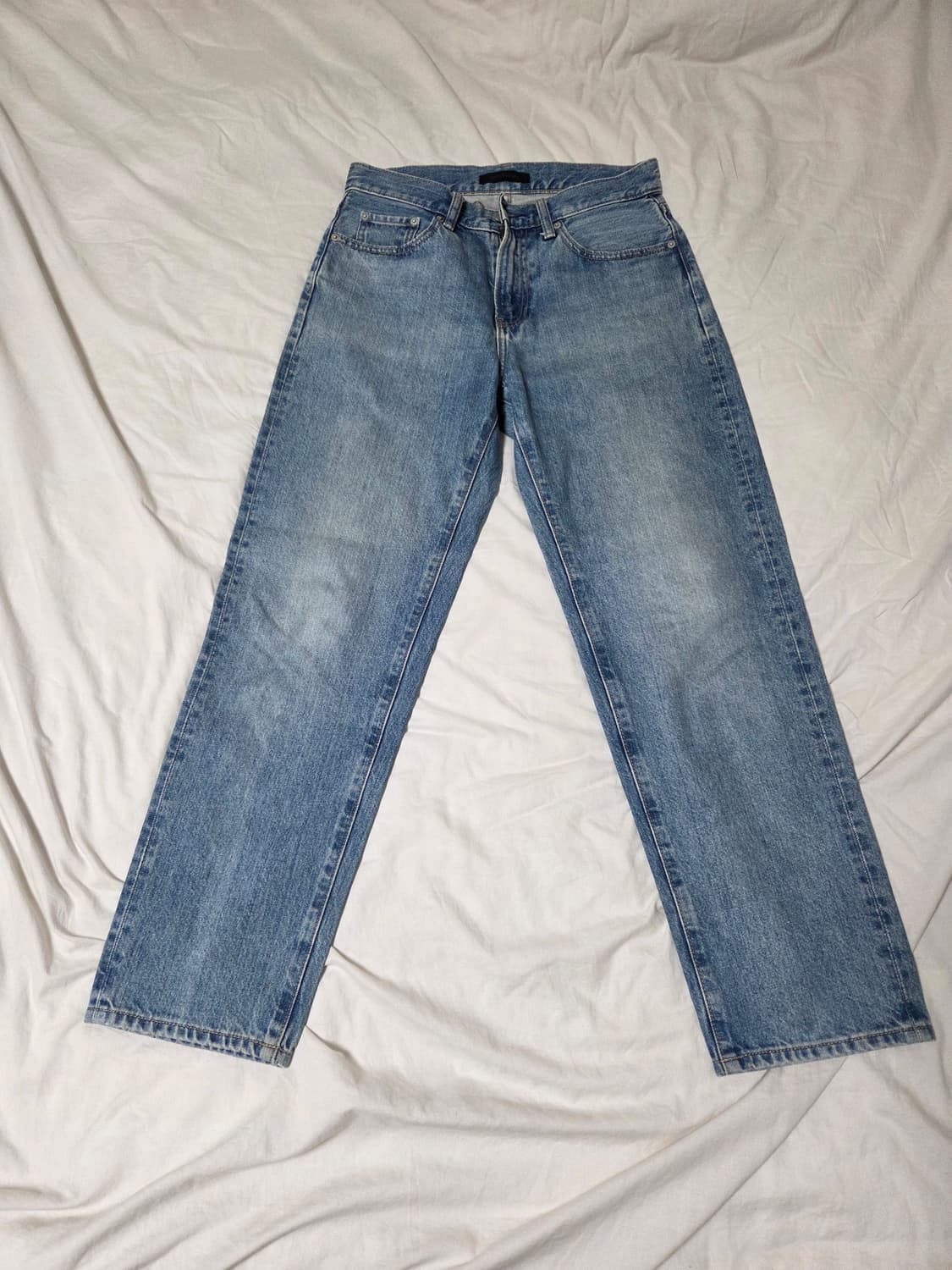 유니클로 레귤러핏 테이퍼드진 28 상품이미지1