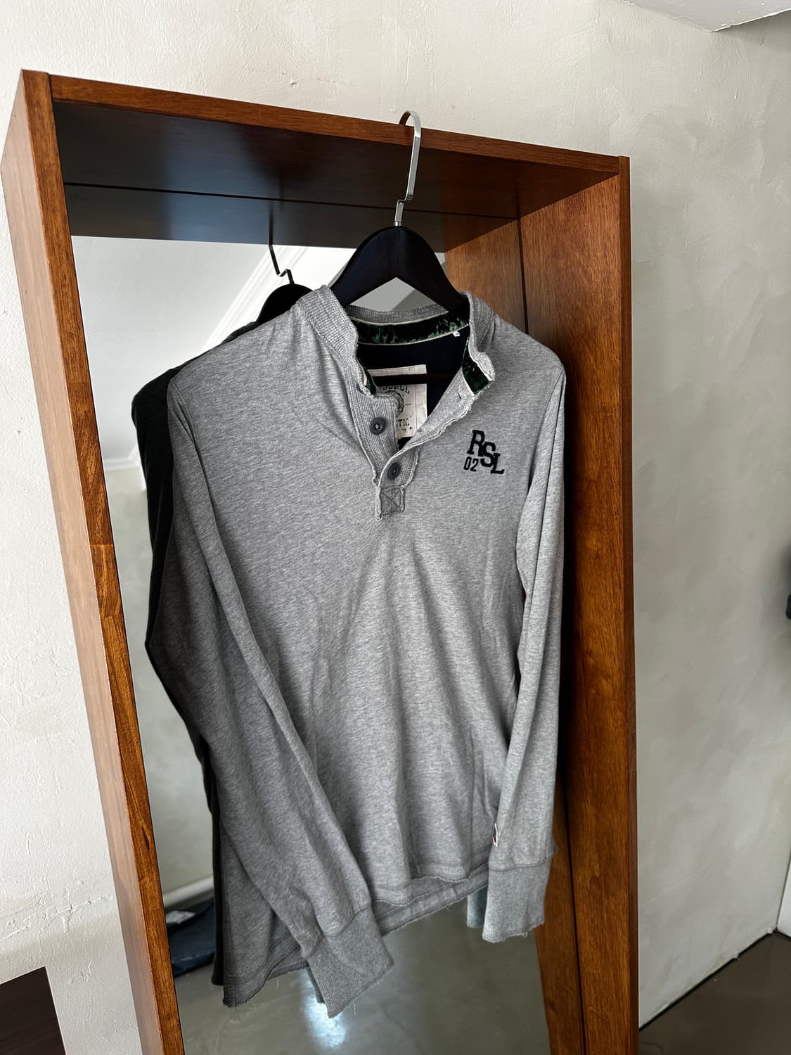 RUSSELL 러셀 헨리넥 긴팔 티셔츠 상품이미지1