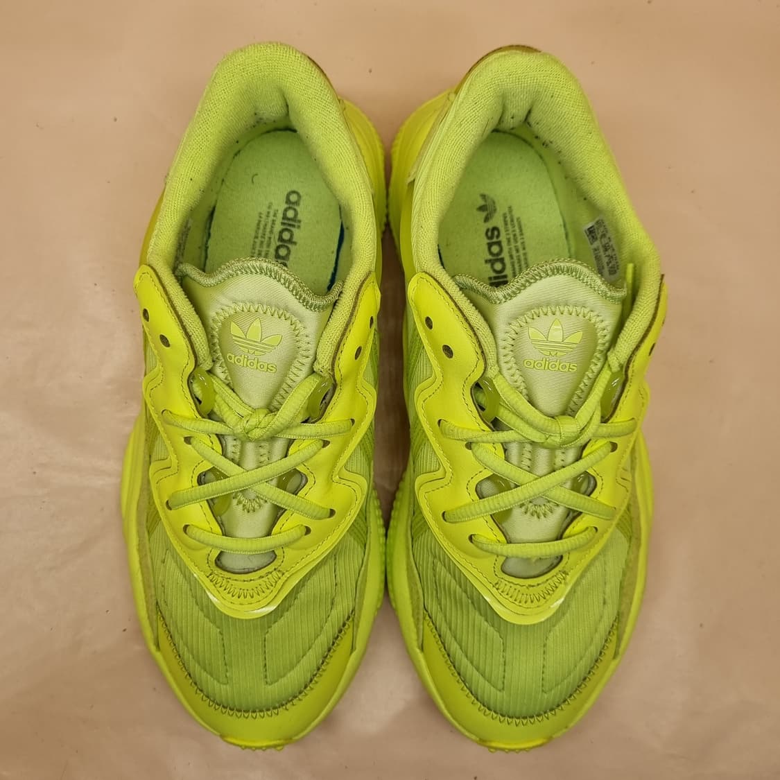 아디다스 오즈위고 형광 여성운동화235  상품이미지2