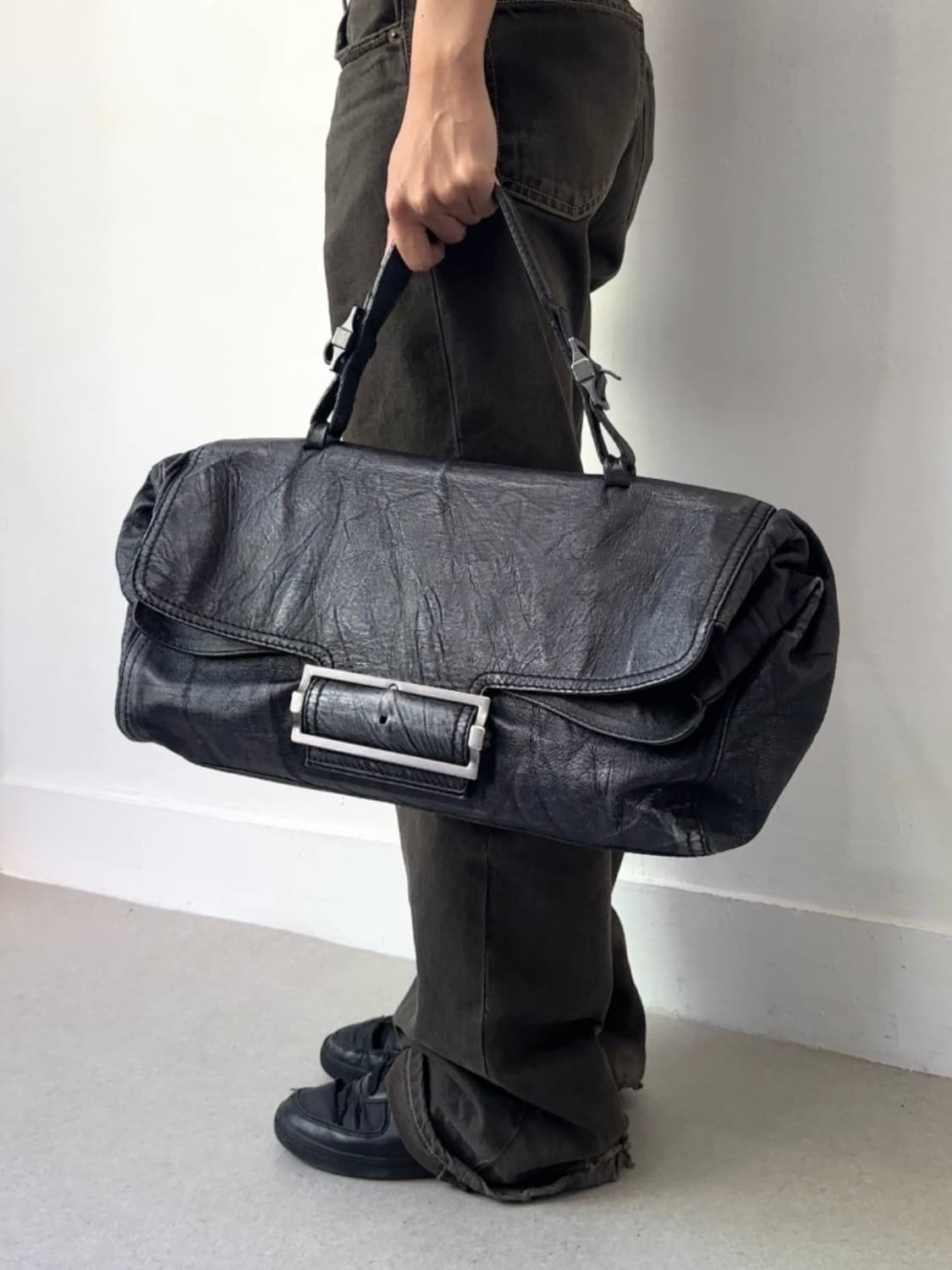 지방시 2000s 워시드 레더 사첼 보스턴백 상품이미지1