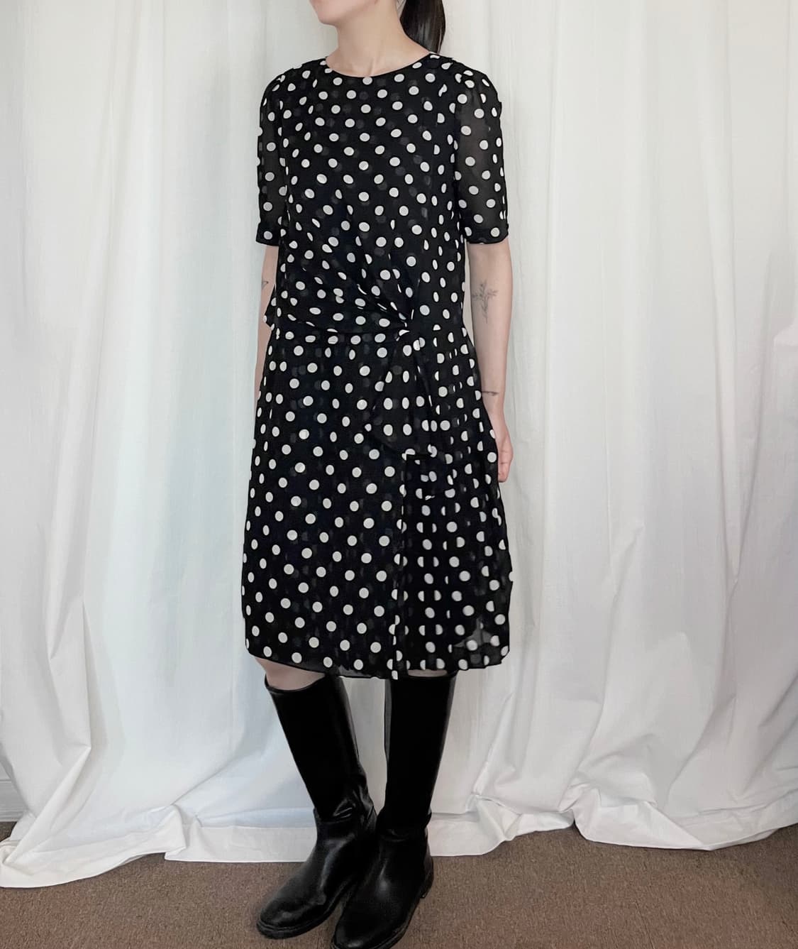 Pleated Wrap Dot Midi Dress - Black 상품이미지2
