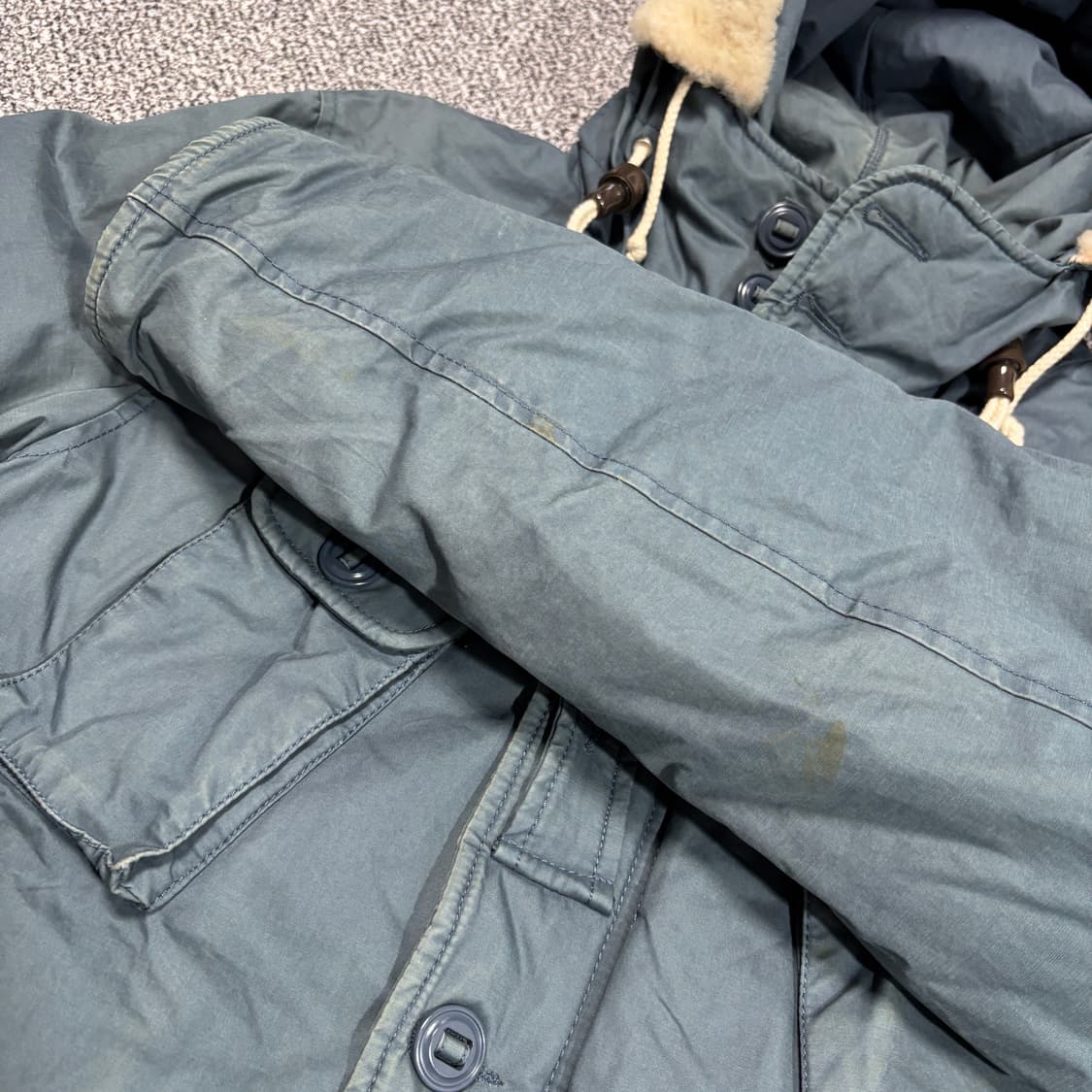 뮤지엄 서플러스 다운 패딩 (M) 상품이미지5