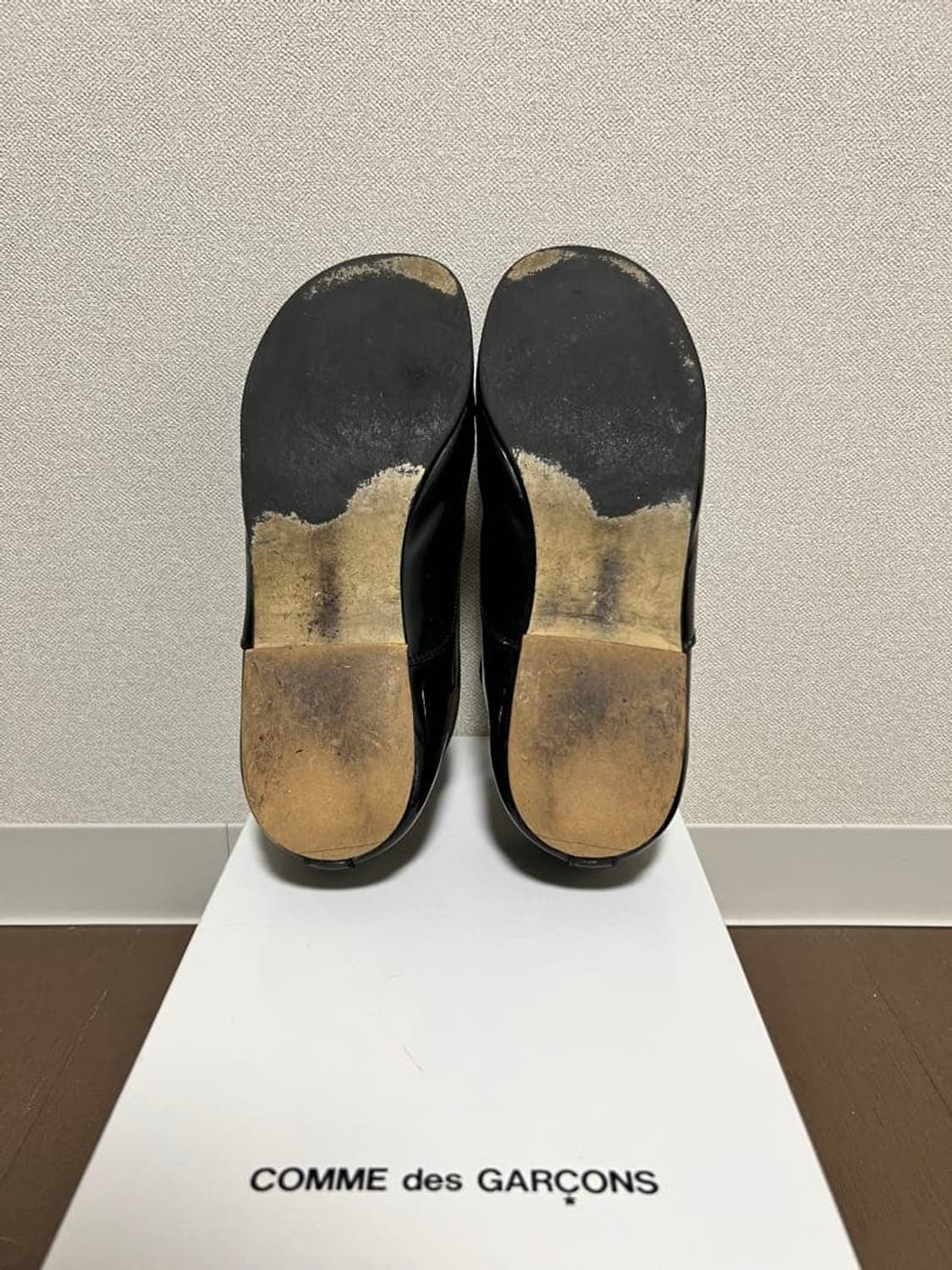 꼼데가르송 트리콧 에나멜 플레인토 더비슈즈 상품이미지4