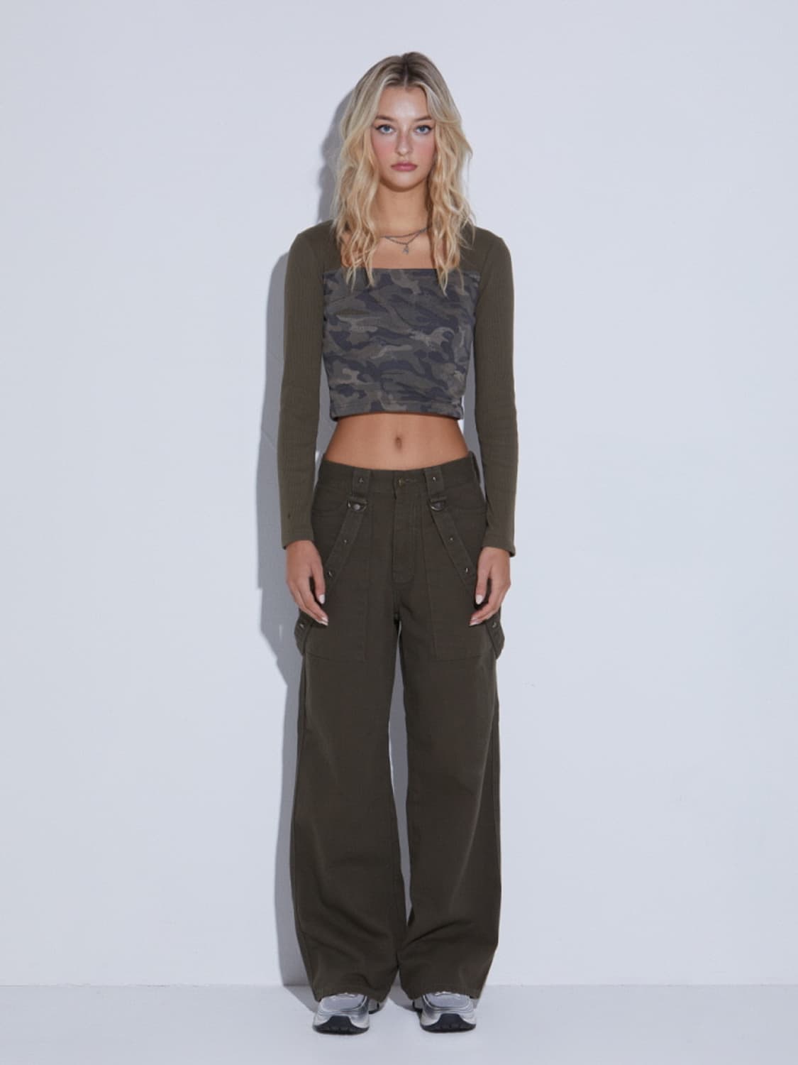gateless EYELET CARGO PANTS 상품이미지1