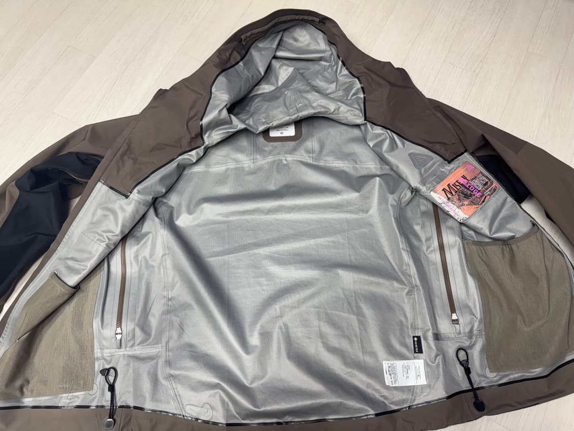 Nike ACG 미저리 자켓 아이언 스톤 XL 사이즈 팝니다! 상품이미지3