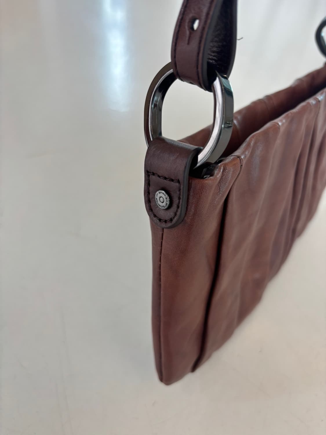 DKNY Leather Bag 상품이미지4